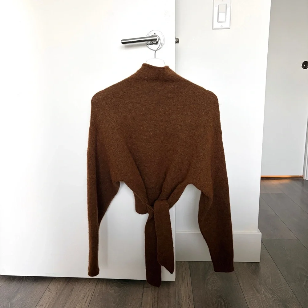 Aritzia Wilfred Lorin Sweater - Picture 4 of 8